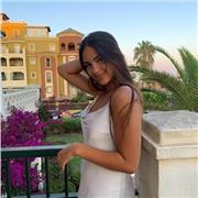 Profesora para apoyo de las asignaturas del colegio